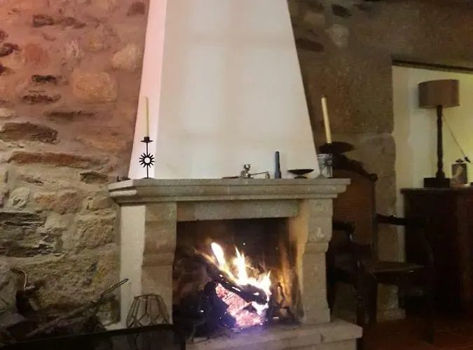 Casa Da Farmacia * Castanheiro