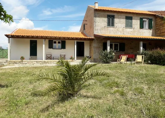 Casa Da Farmacia Hébergement de vacances Castanheiro